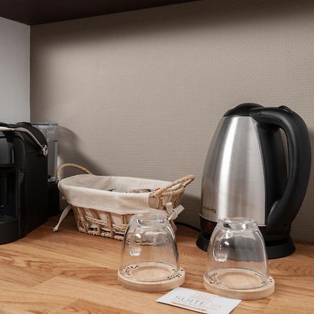 Suite 18 Luxury Apartments Бари Экстерьер фото