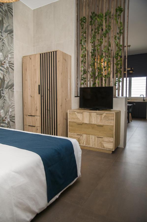 Suite 18 Luxury Apartments Бари Экстерьер фото