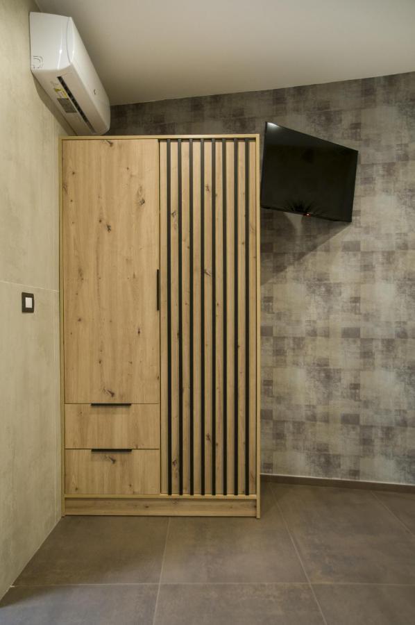Suite 18 Luxury Apartments Бари Экстерьер фото