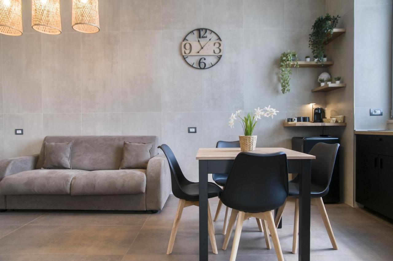 Suite 18 Luxury Apartments Бари Экстерьер фото