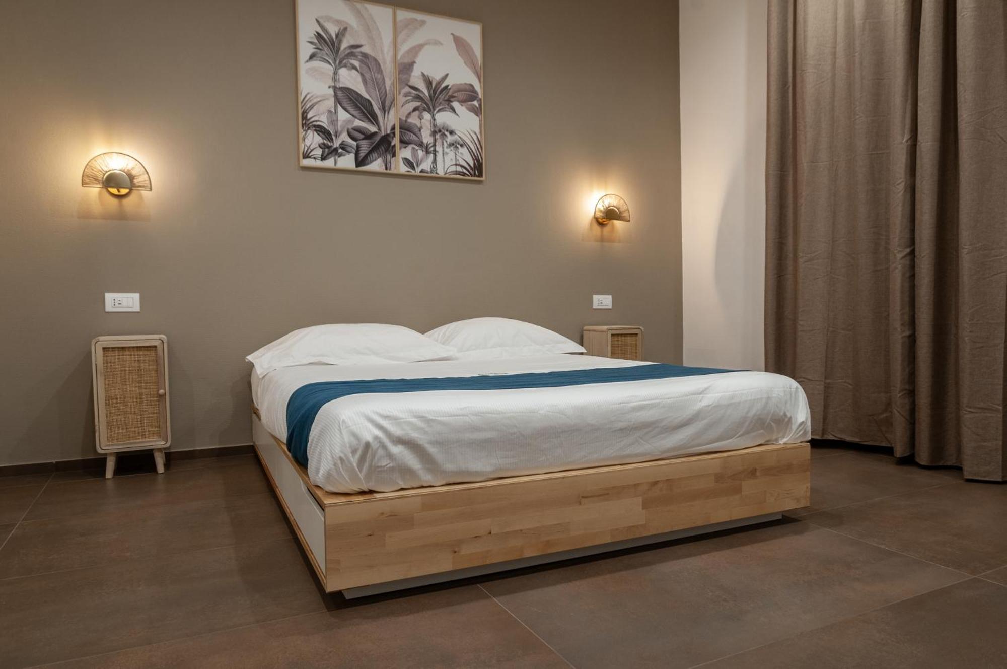 Suite 18 Luxury Apartments Бари Экстерьер фото