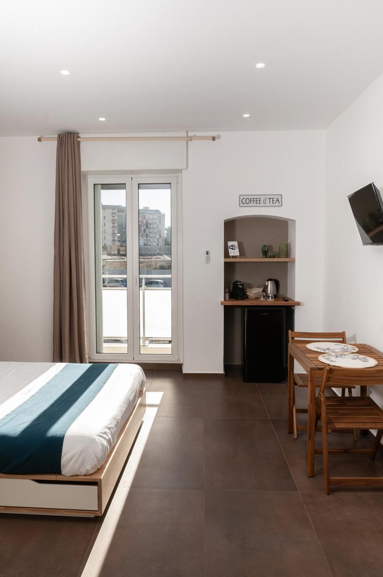 Suite 18 Luxury Apartments Бари Экстерьер фото